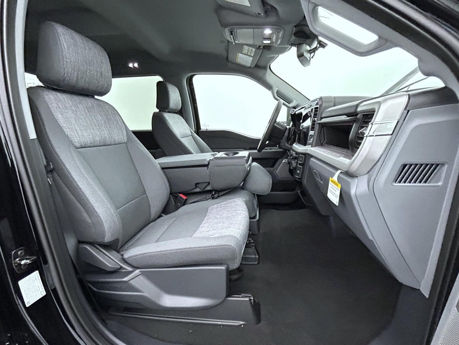 New 2026 Agate Black Metallic Ford XLT image 14