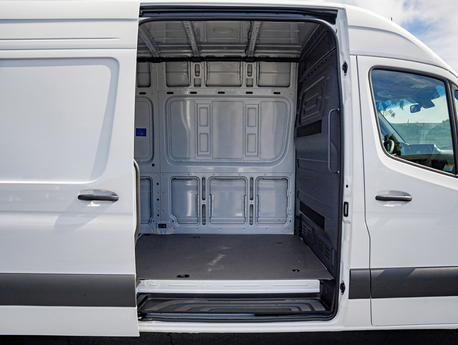 2025 Mercedes-Benz Sprinter Cargo Van Base - Photo 10