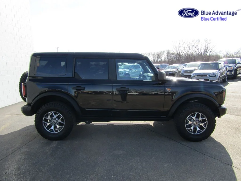 Certified Used 2025 Shadow Black Ford Badlands image 9