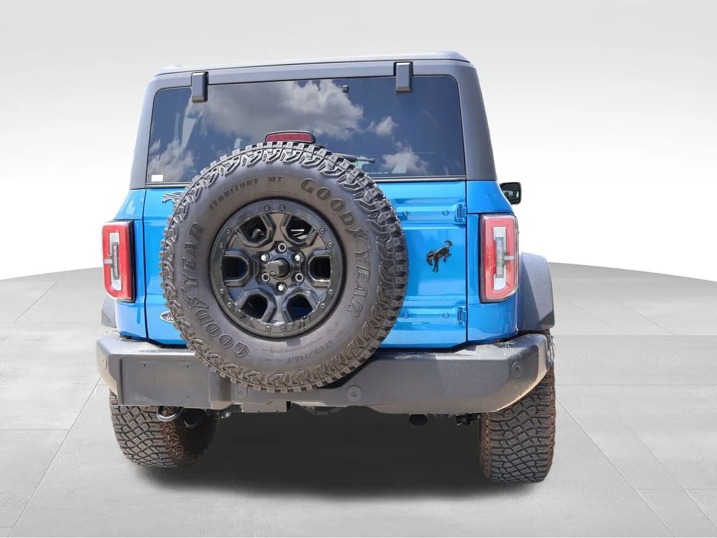 Used 2024 Blue Metallic Ford Wildtrak image 18