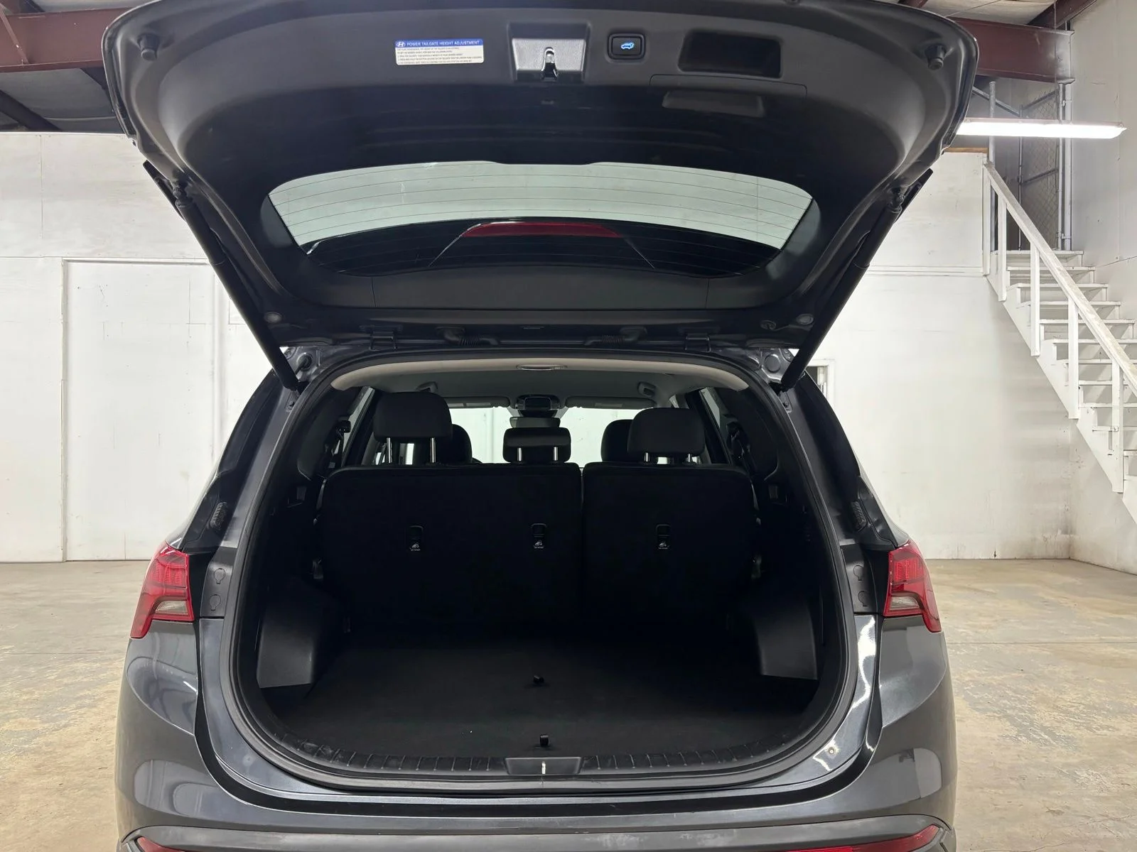 Used 2023 Gray Hyundai SEL image 23