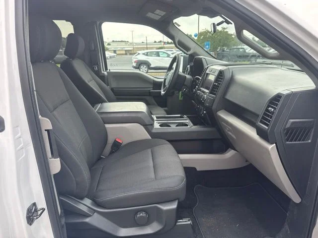 Used 2020 White Ford XL image 19