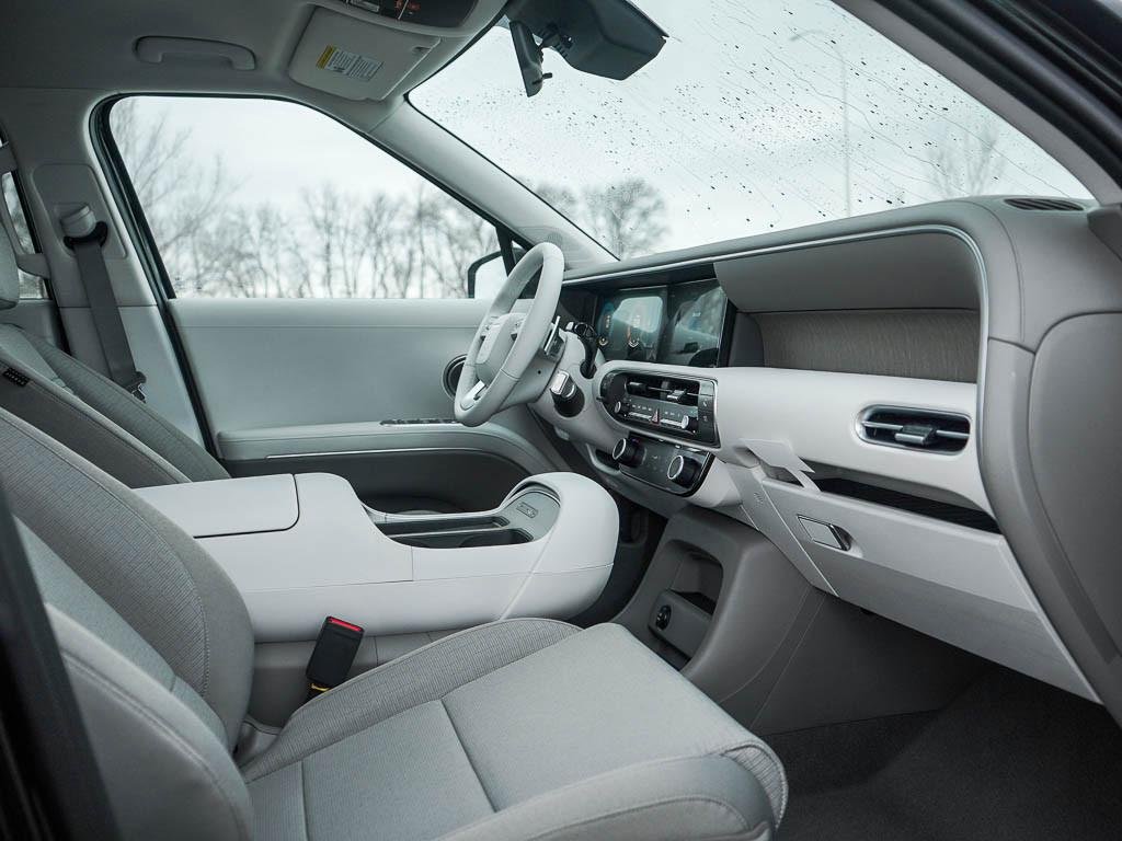 New 2026 Abyss Black Pearl Hyundai SE AWD image 34