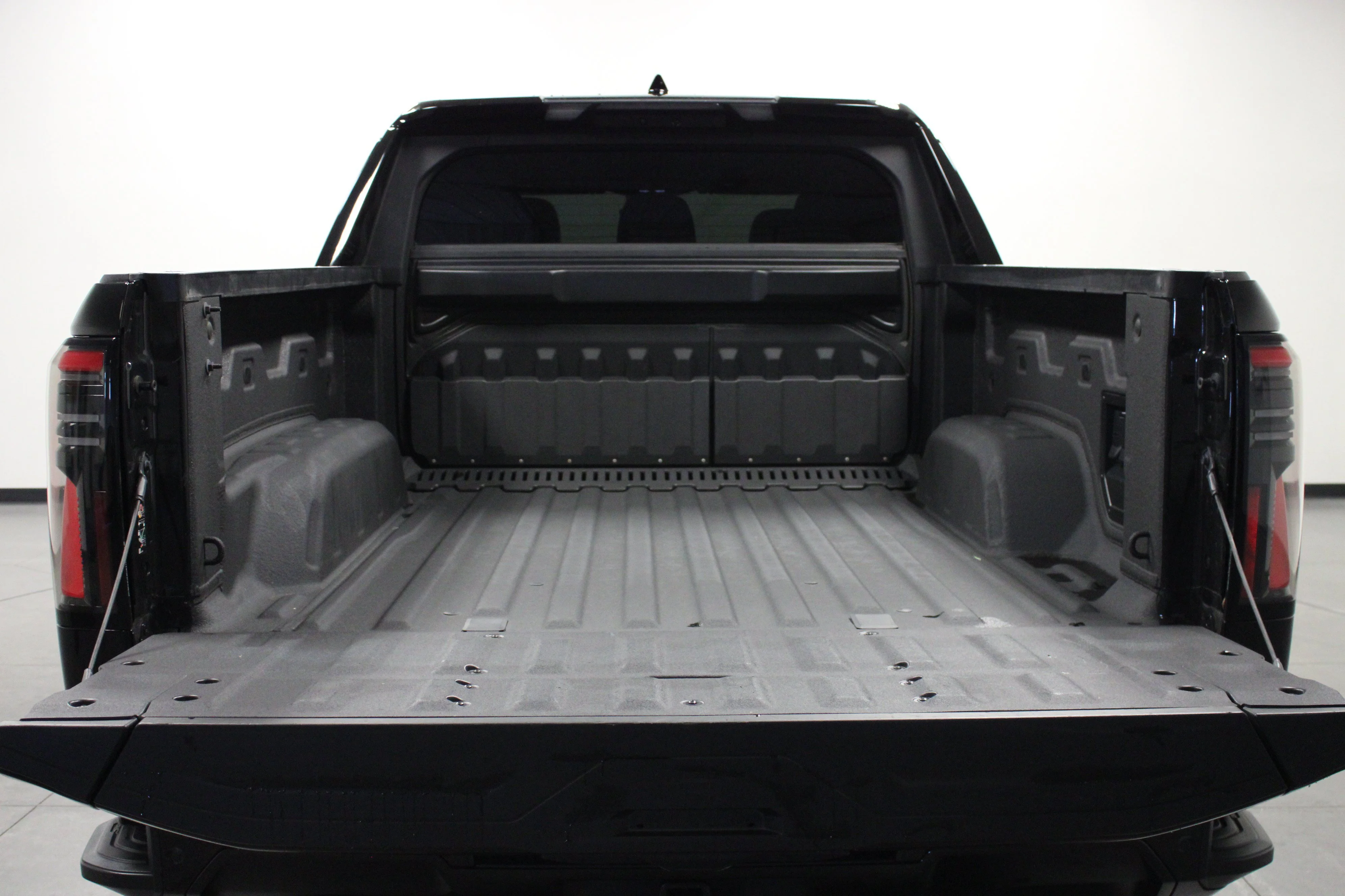 Used 2025 Onyx Black GMC Max Range Denali image 14