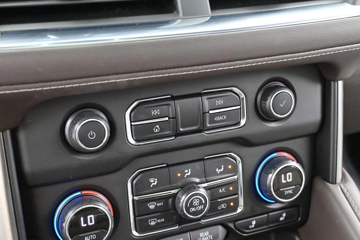 Used 2021 Satin Steel Metallic Chevrolet LT image 25
