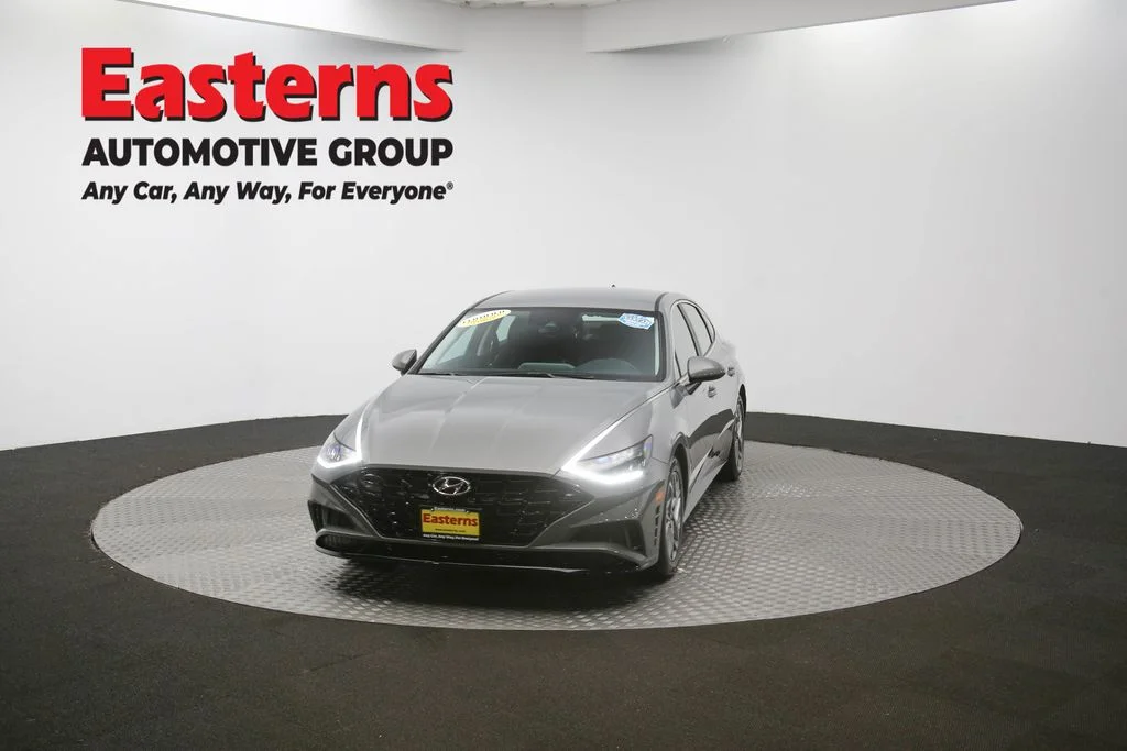 Used 2023 Gray Hyundai SEL image 49