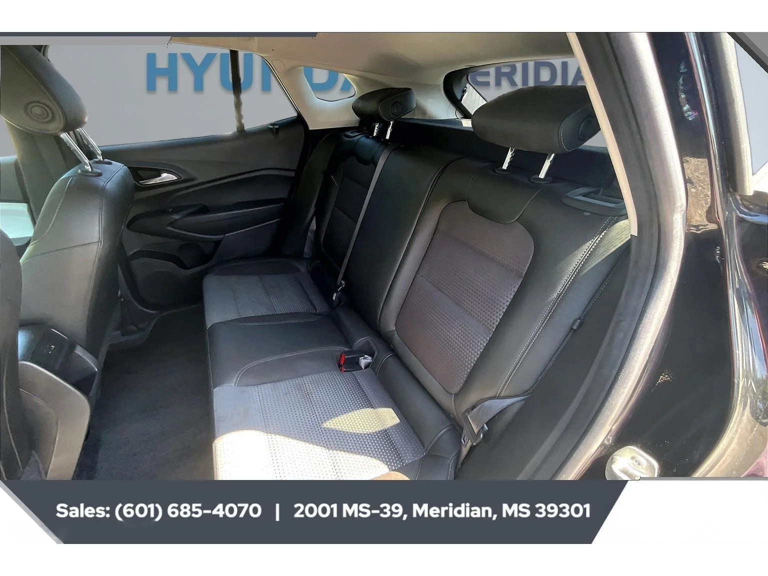 Used 2025 MOSAIC BLACK METALLIC Chevrolet LT image 19