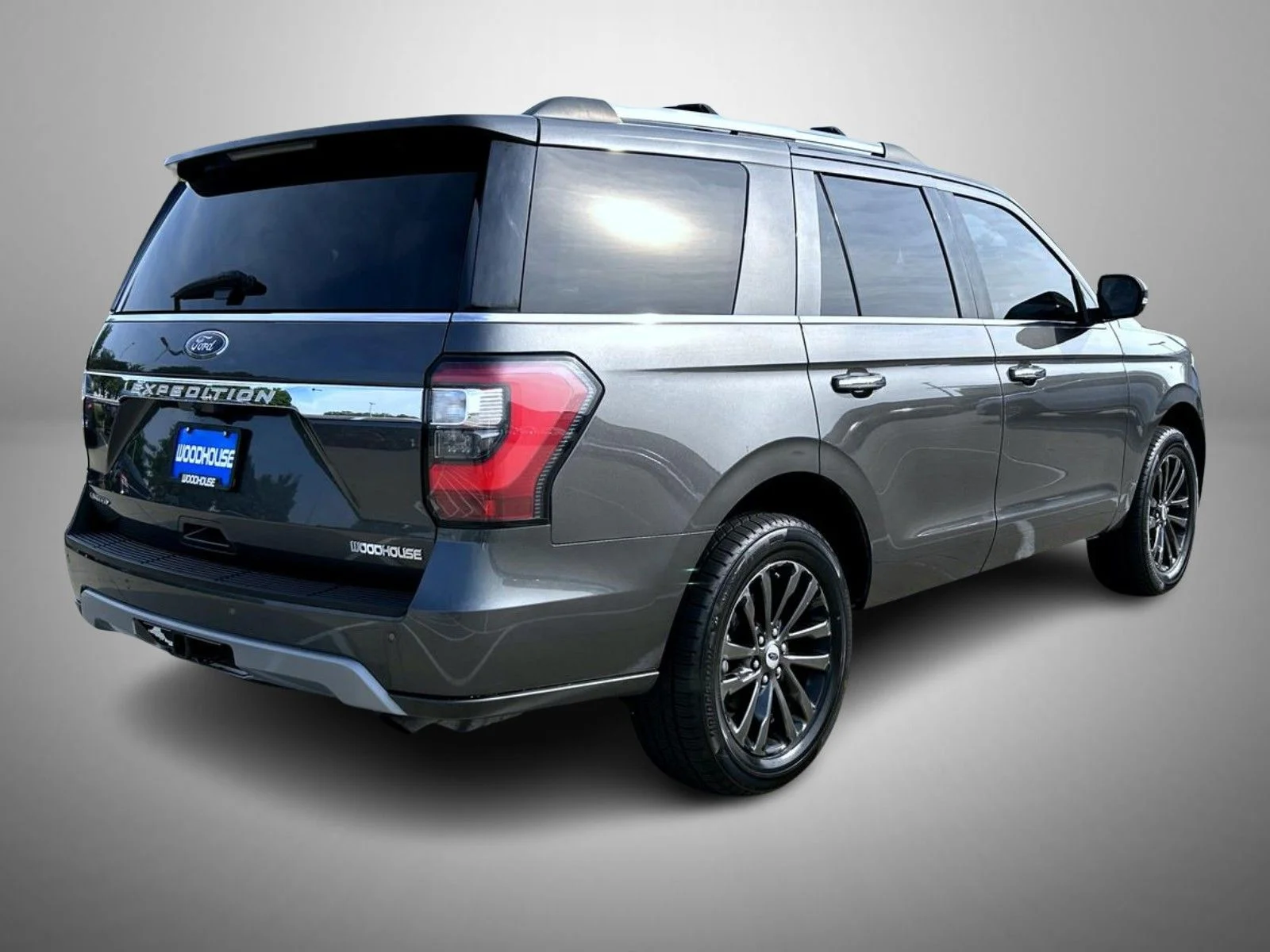 Used 2019 Gray Ford Limited image 5