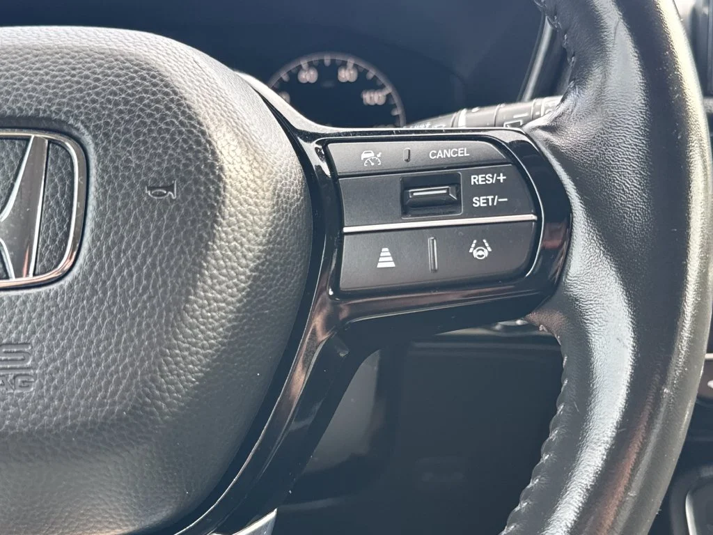 Used 2023 Black Honda EX-L image 21