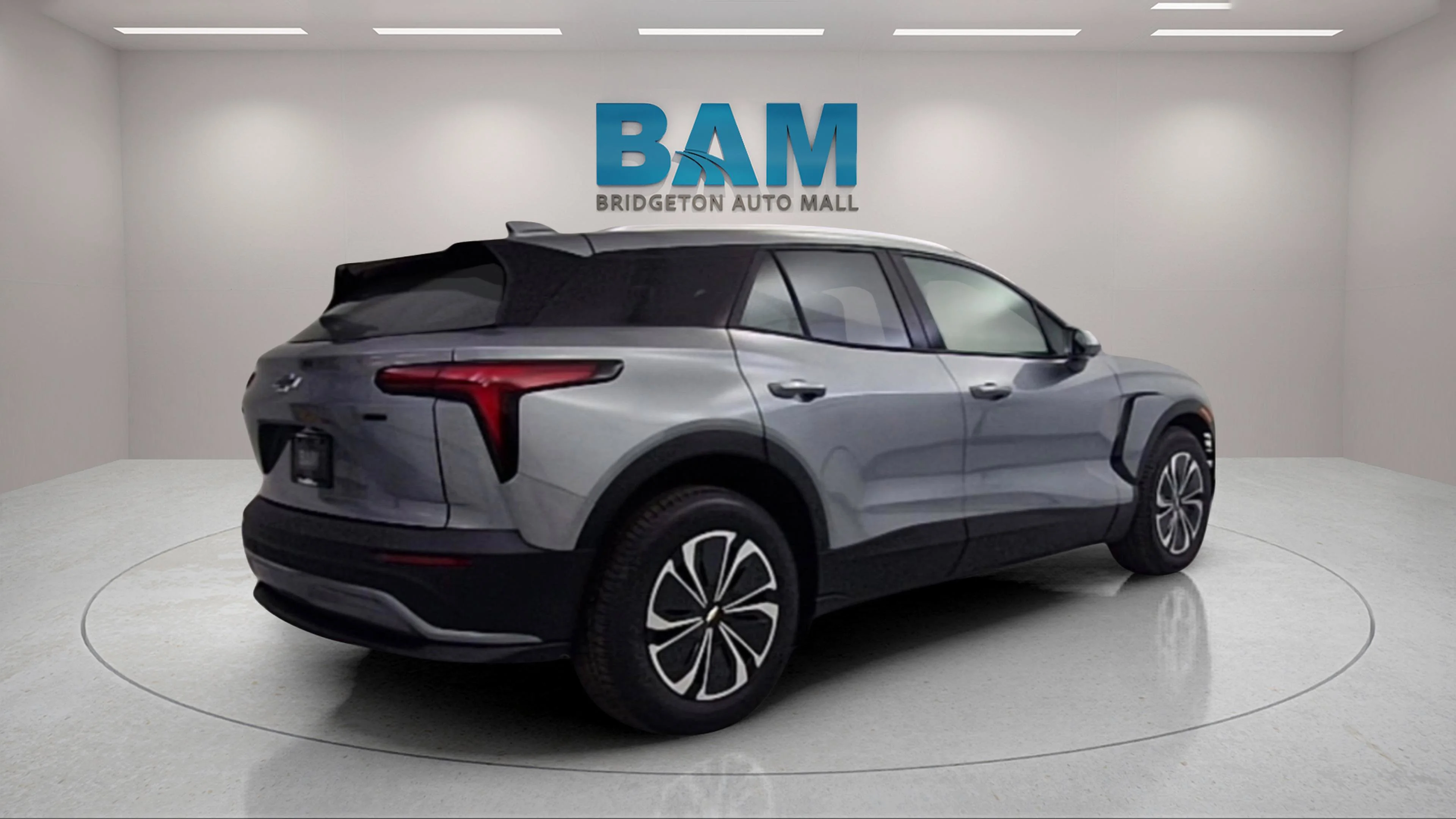 New 2025 Sterling Gray Metallic Chevrolet LT image 9