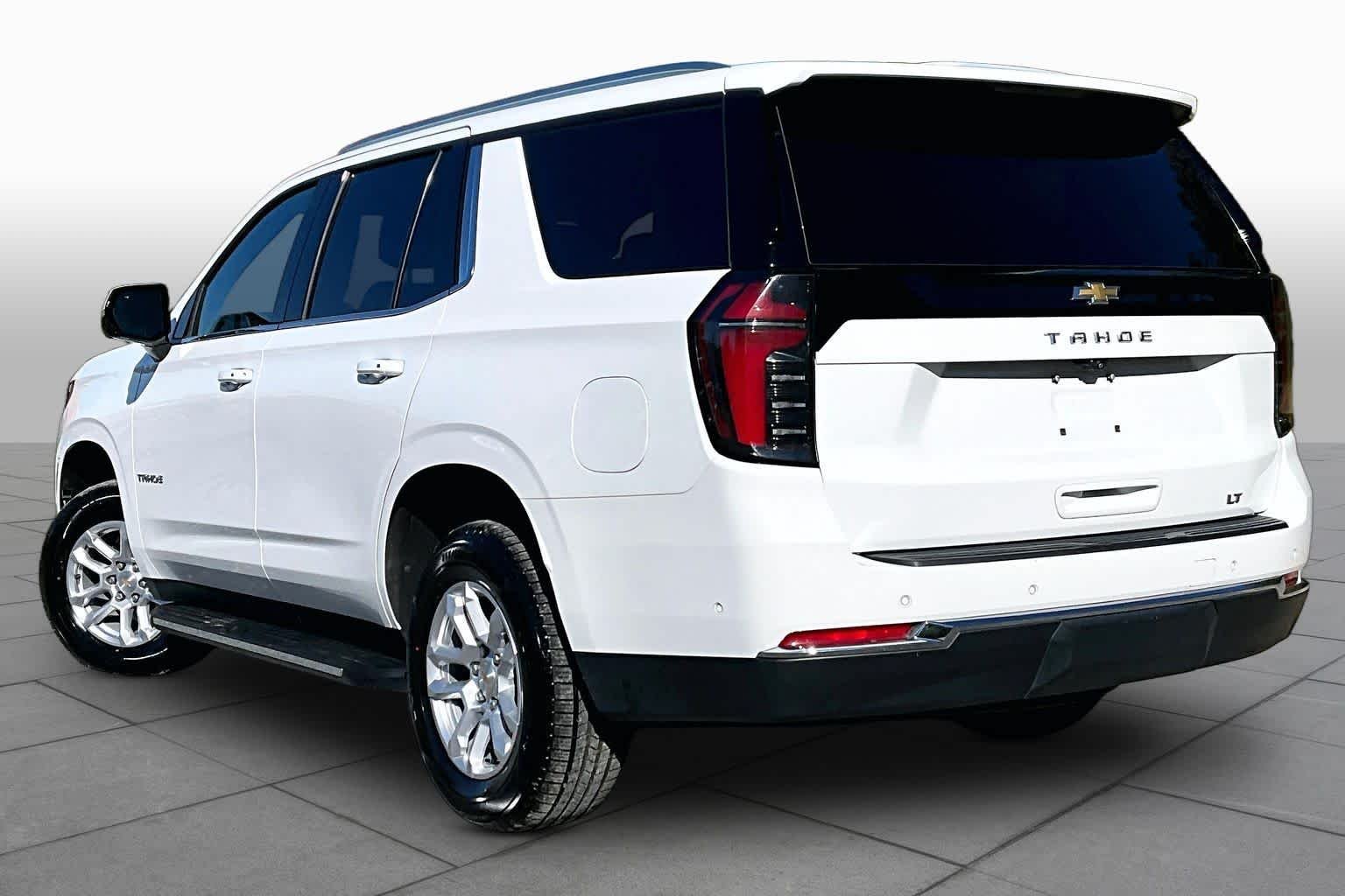 Used 2025 Summit White Chevrolet LT image 12