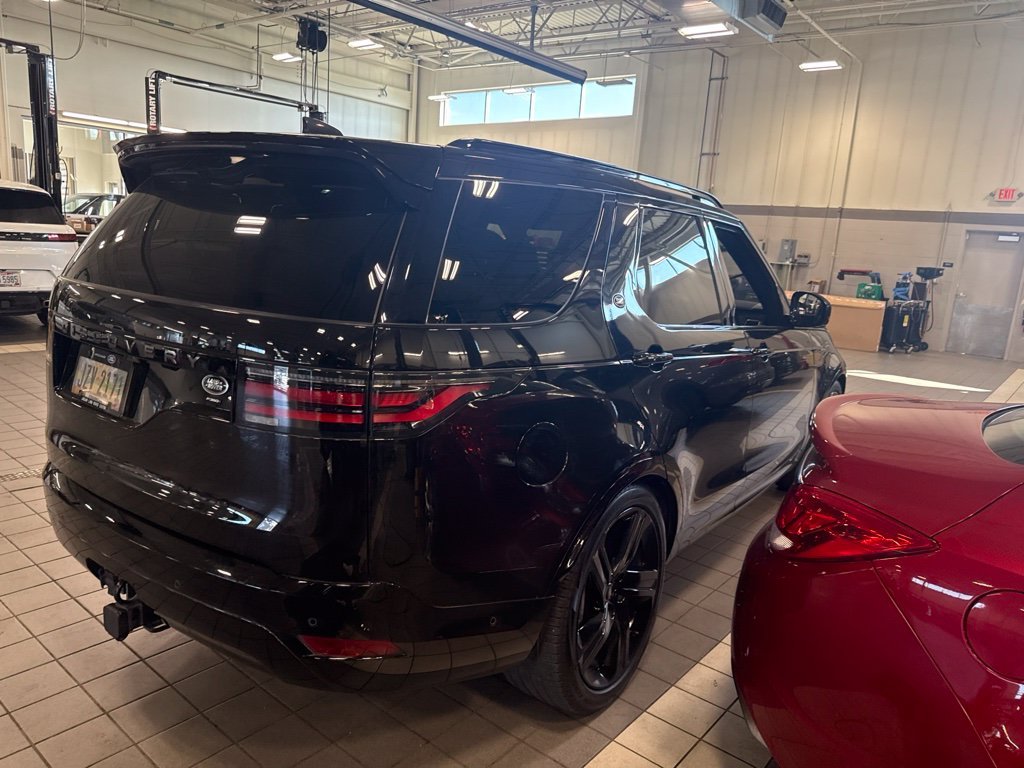 Used 2022 Black Land Rover HSE R-Dynamic image 5