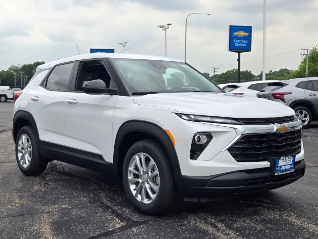 New 2026 Summit White Chevrolet LS image 3