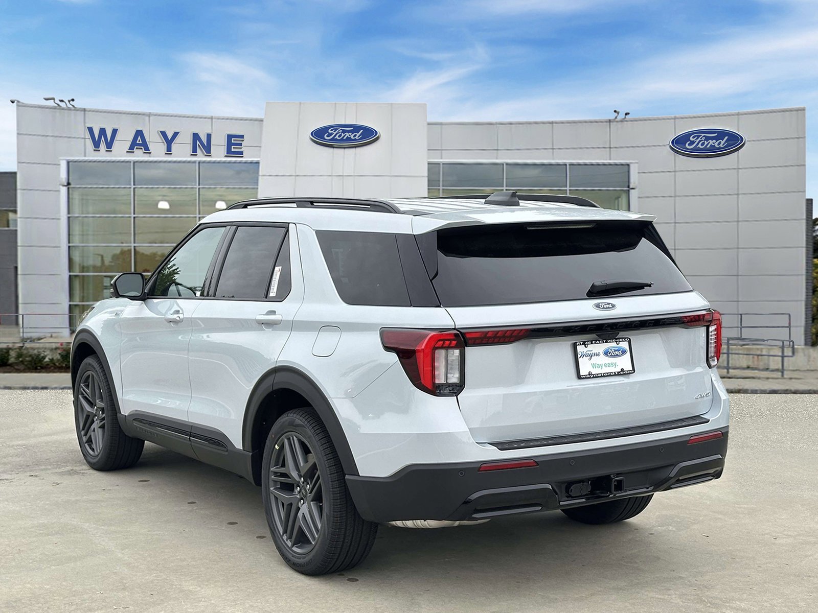 New 2026 Space White Metallic Ford ST-Line image 3