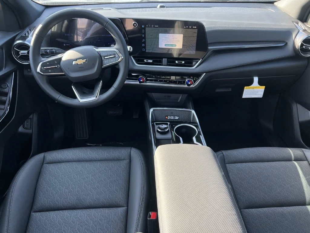 2027 Chevrolet Equinox LT - Photo 10