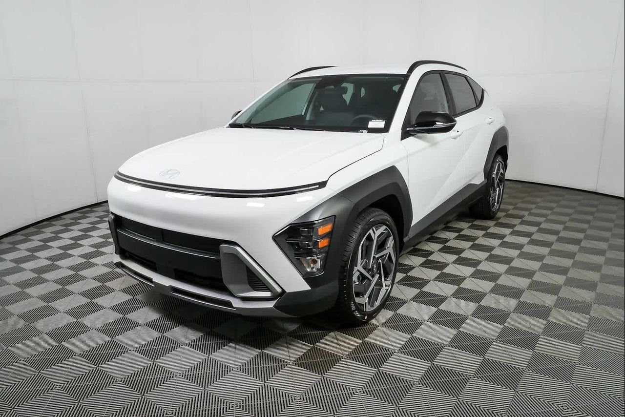 New 2026 Atlas White Hyundai SEL Premium FWD image 17