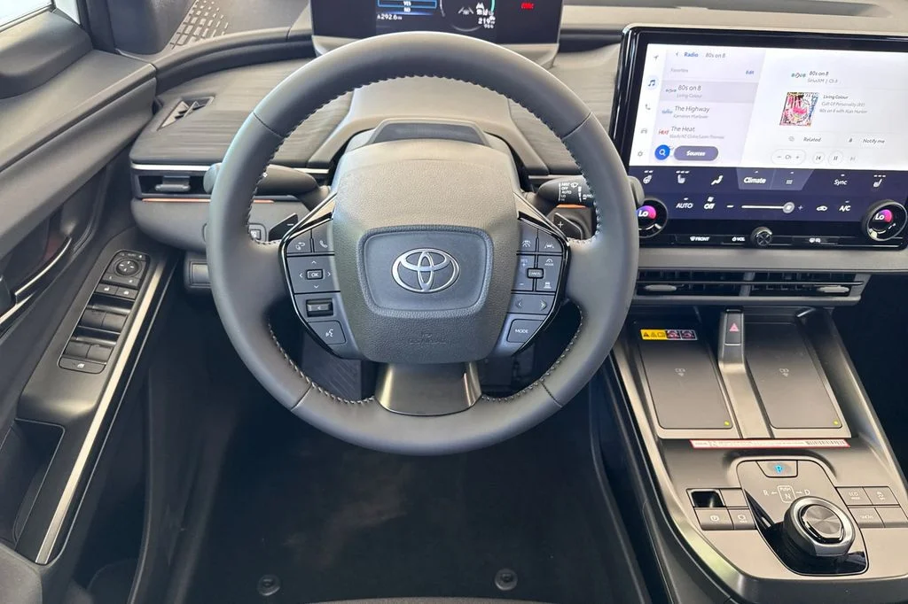 New 2026 Wind Chill Pearl <sup>1</sup> Toyota  SE image 15