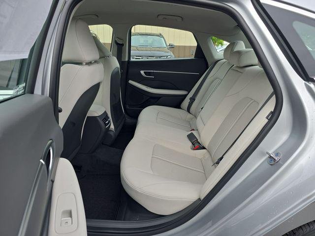 2025 Hyundai Sonata Hybrid SEL - Photo 21