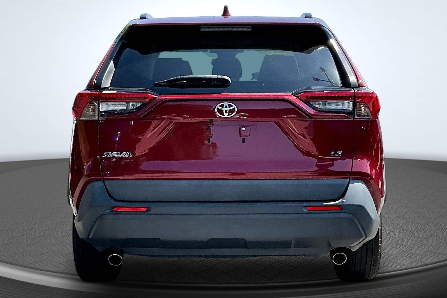 Used 2020 Red Toyota LE image 4