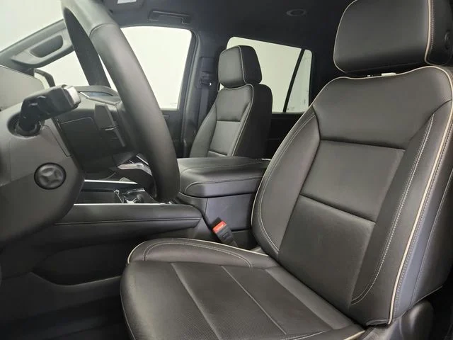 Used 2025 Black Chevrolet Premier image 45