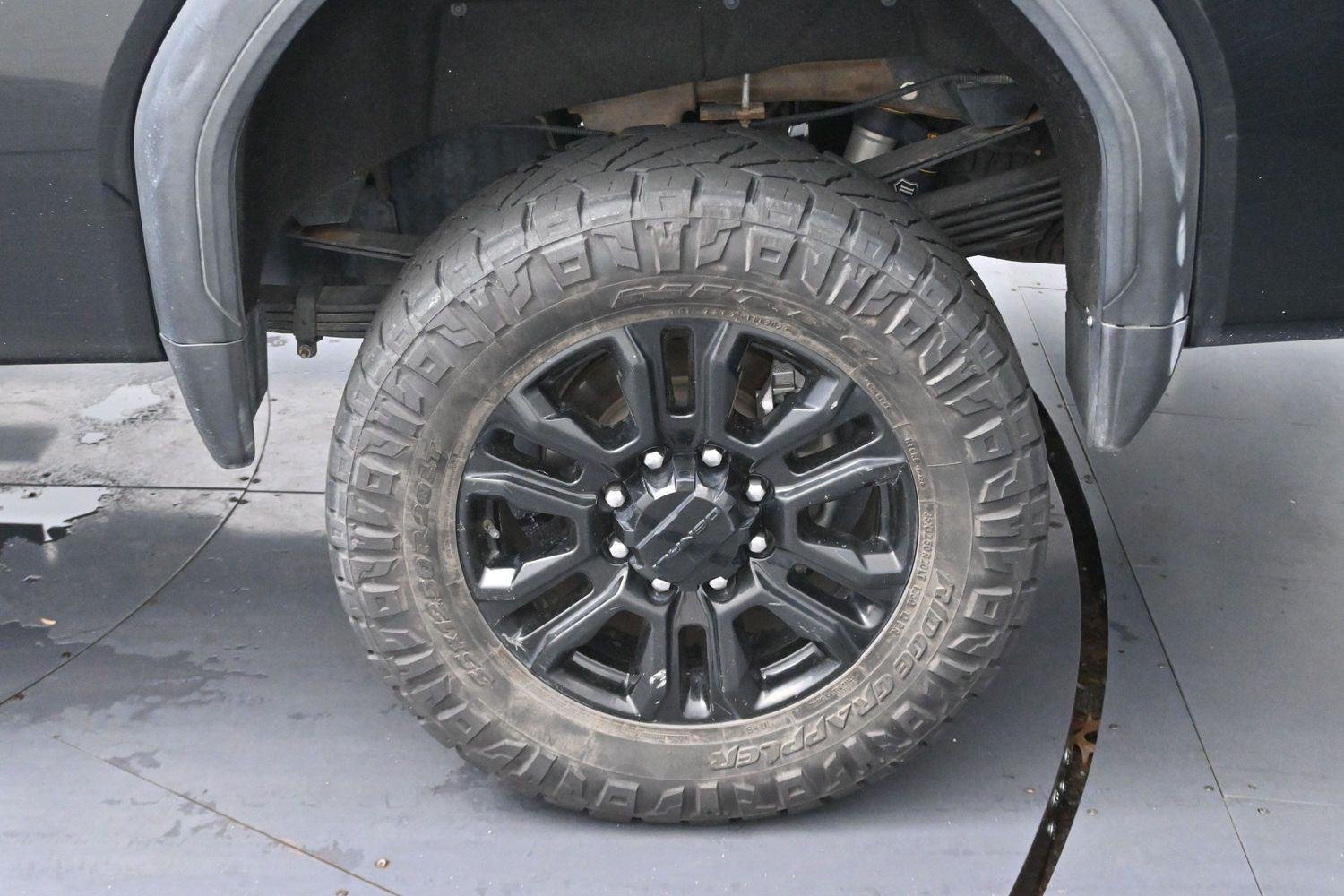 Used 2021 Ebony Twilight Metallic GMC Denali image 35