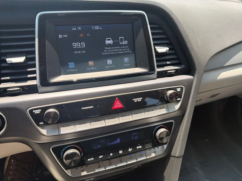 Used 2019 Red Hyundai SEL image 15