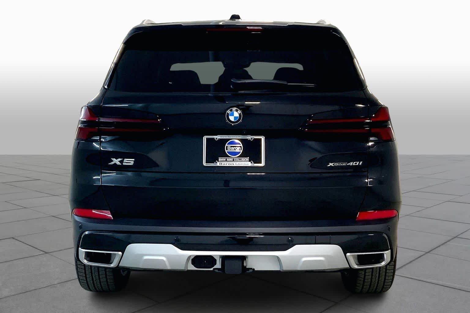 New 2026 Black Sapphire Metallic BMW xDrive40i image 4