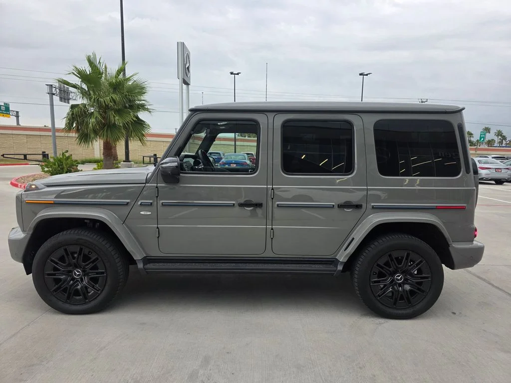 Used 2025 Gray Mercedes-Benz G 580 image 5