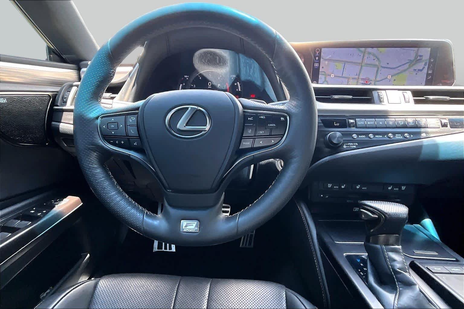 Used 2019 Ultra White Lexus F SPORT image 6