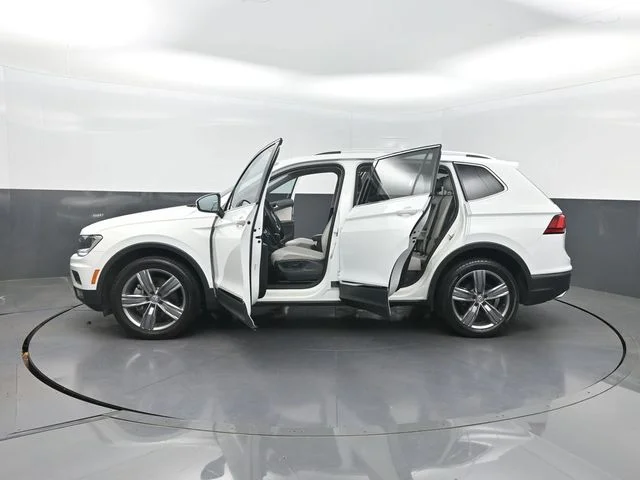Used 2021 White Volkswagen 2.0T SEL image 39