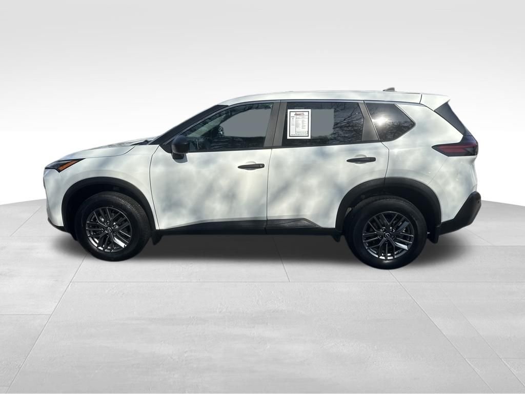 Used 2023 White Nissan S image 7