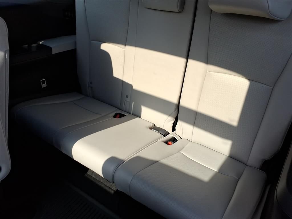 2024 Toyota Grand Highlander Platinum - Photo 17