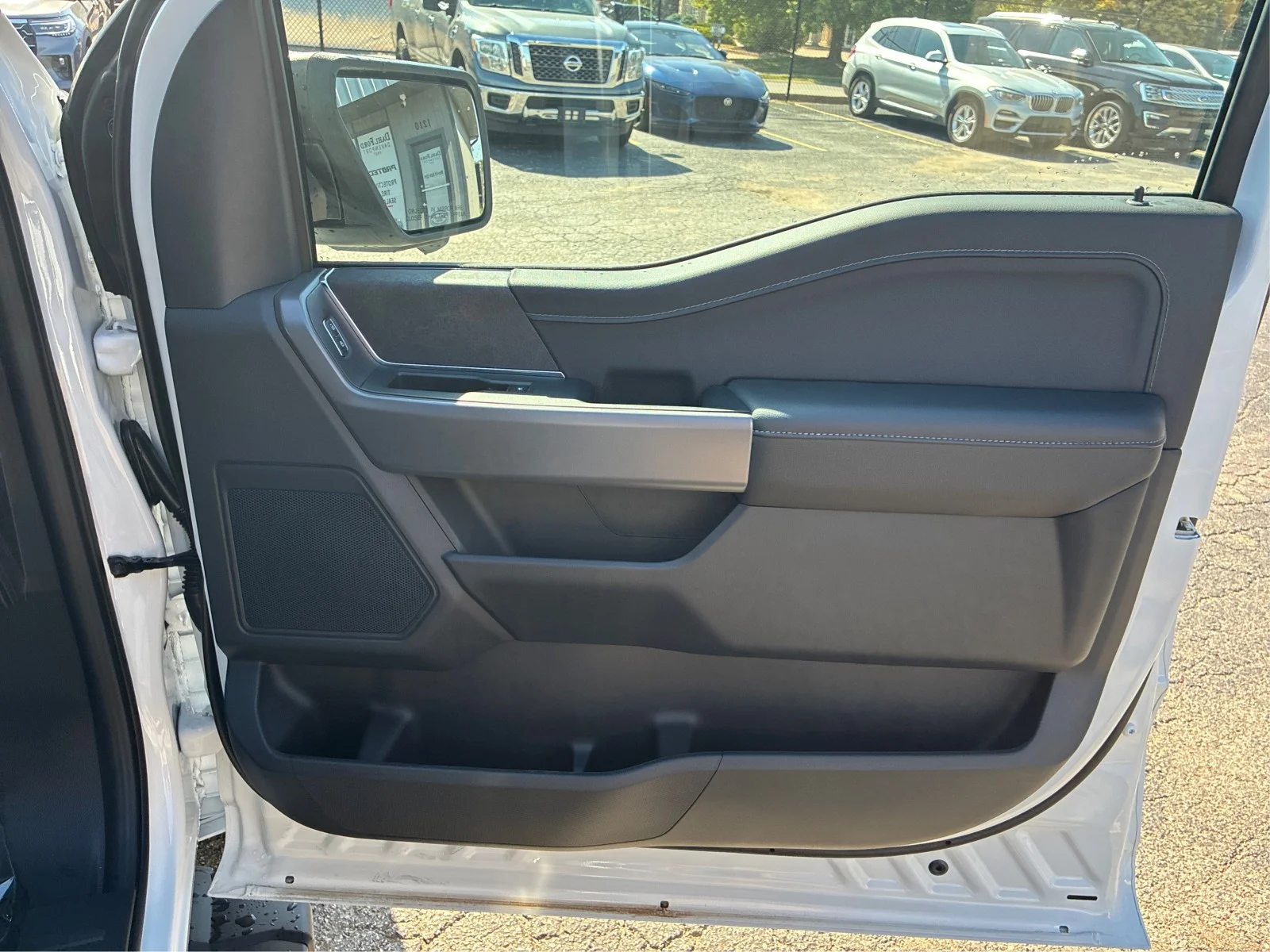 New 2026 Oxford White Ford XLT image 17
