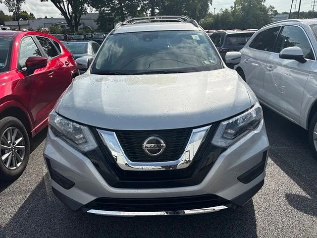 Used 2020 Silver Nissan S image 3