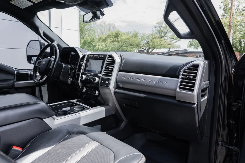 Used 2020 Black Ford Platinum image 28