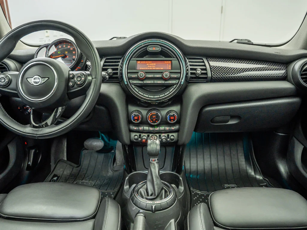 Used 2016 Deep Blue Metallic MINI  image 29