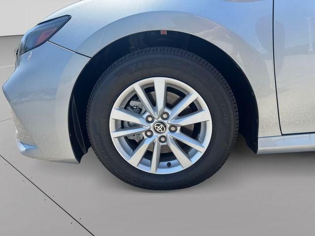 2025 Toyota Camry LE - Photo 10