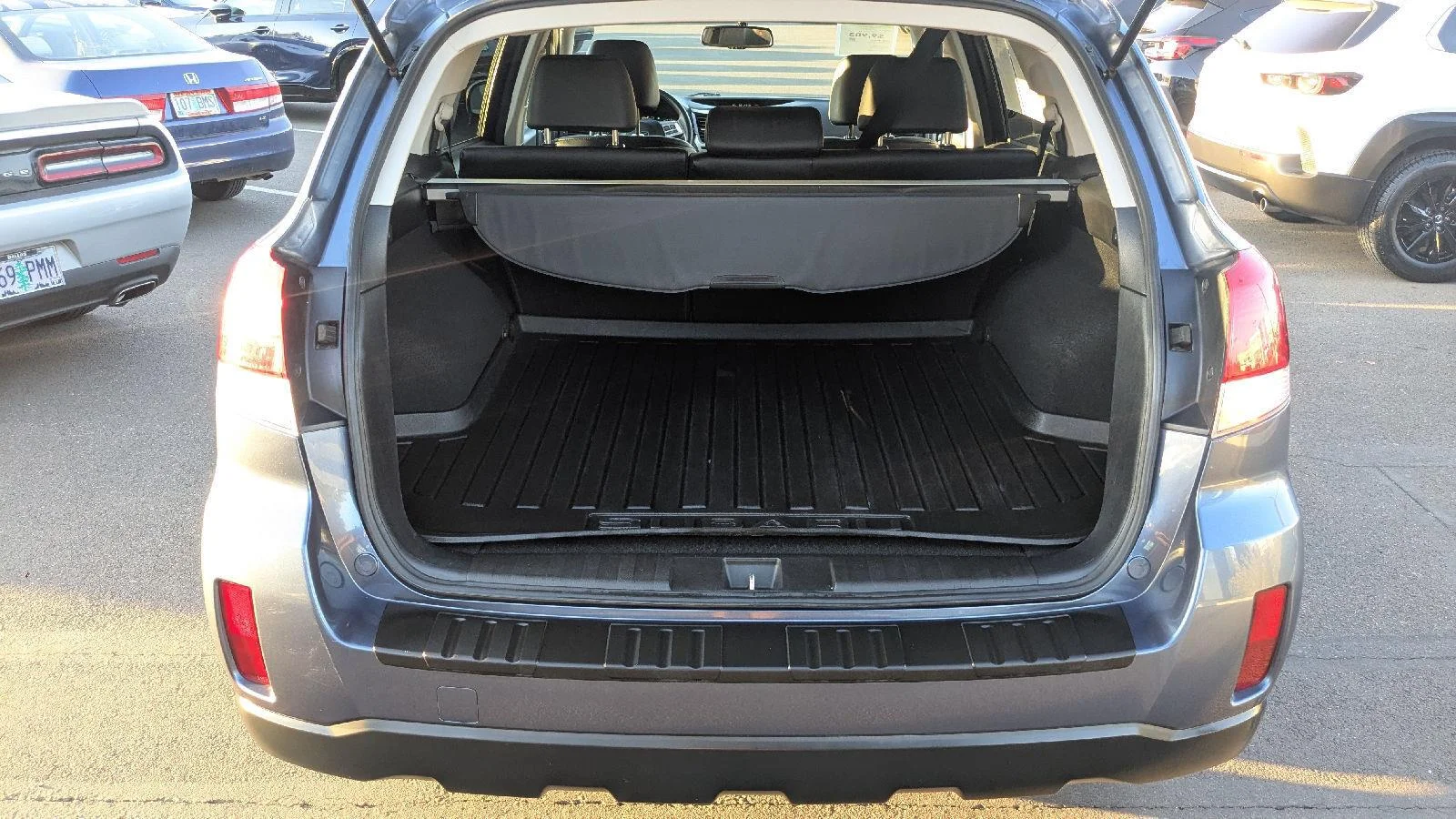 Used 2014 Twilight Blue Metallic Subaru 2.5i Limited image 10