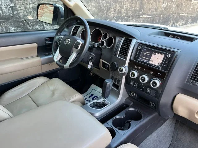 Used 2016 Super White Toyota SR5 image 23