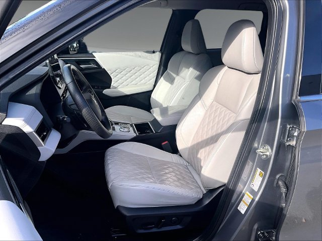 Used 2022 Gray Mitsubishi SEL image 20