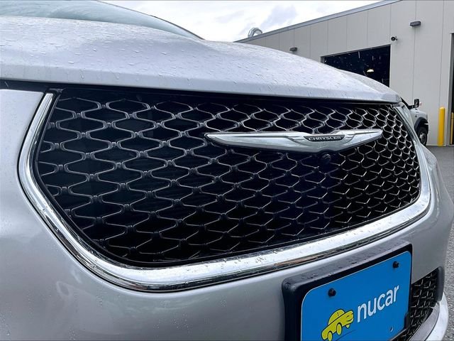 Used 2023 Silver Chrysler Touring L image 31
