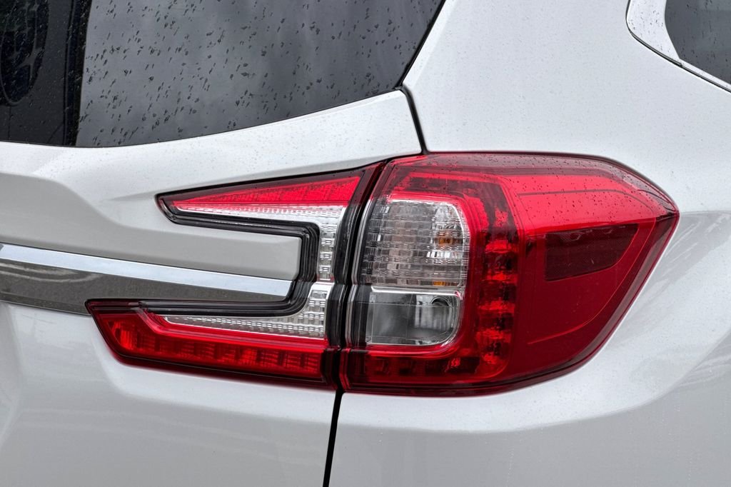 New 2026 CRYSTAL WHITE PEARL Subaru Limited 7-Passenger image 37