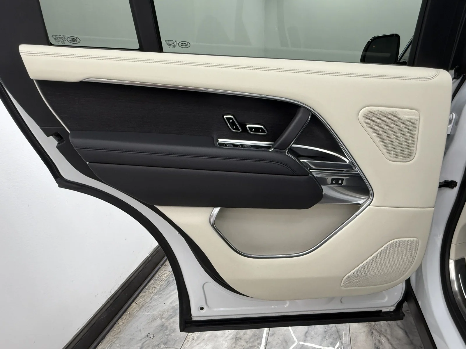2022 Land Rover New Range Rover SE - Photo 43