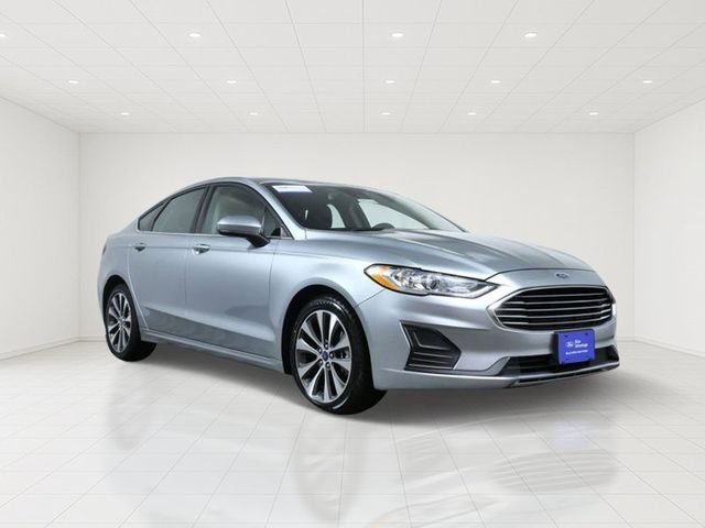 Certified Used 2020 Silver Ford SE image 1