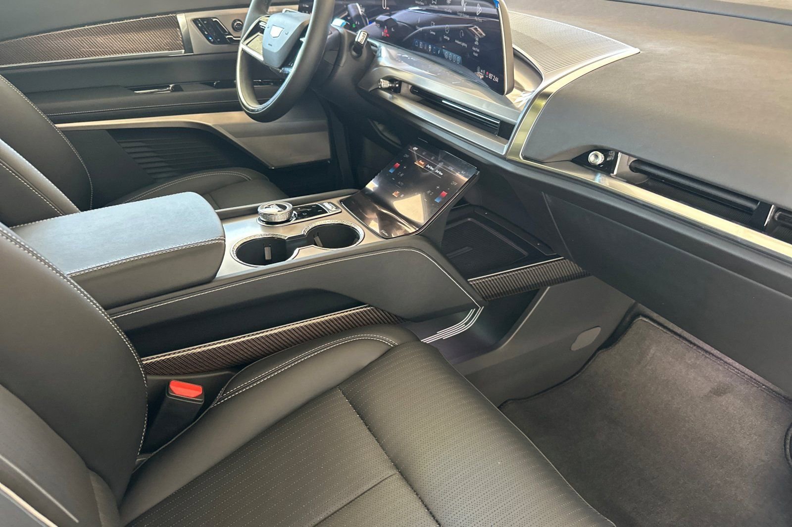 2026 Cadillac VISTIQ Luxury - Photo 16