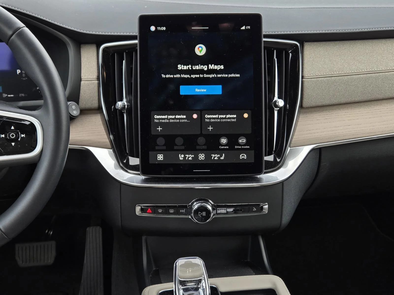 Used 2026 Aurora Silver Volvo Ultra image 29