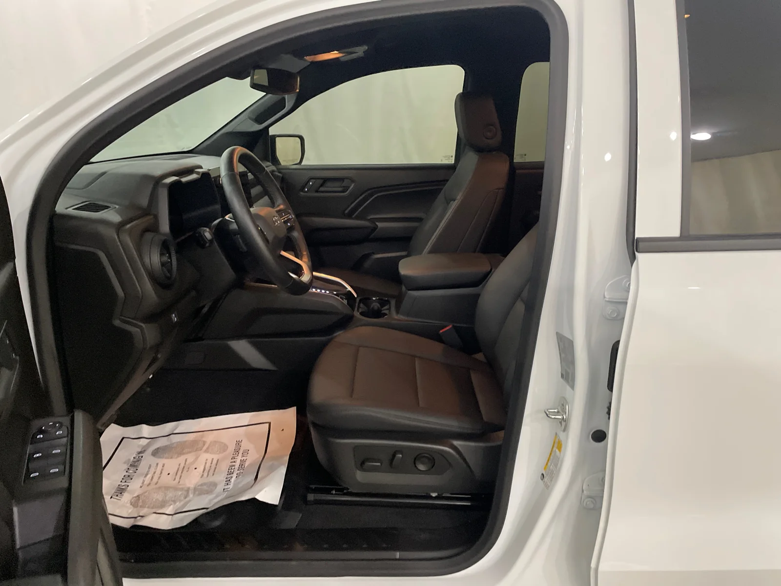 Used 2026 Summit White Chevrolet 4WD Trail Boss image 11