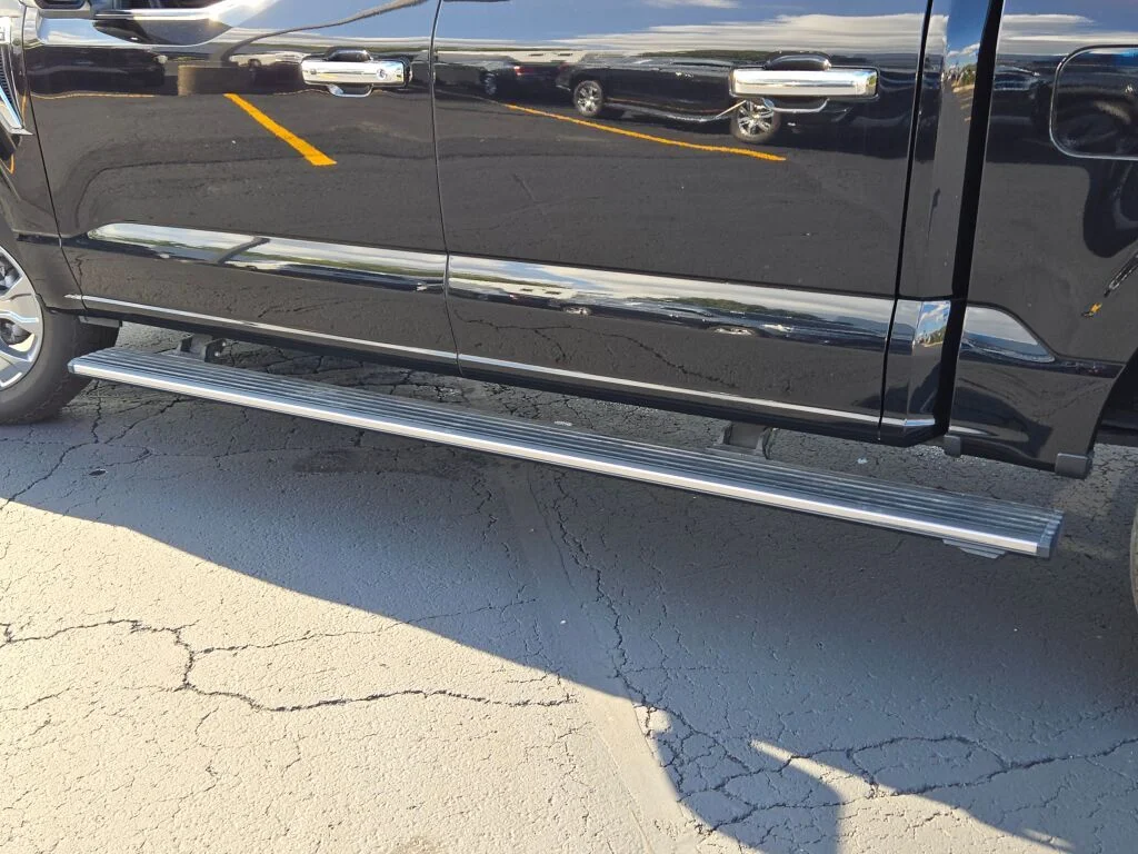 Used 2023 Black Ford Platinum image 18