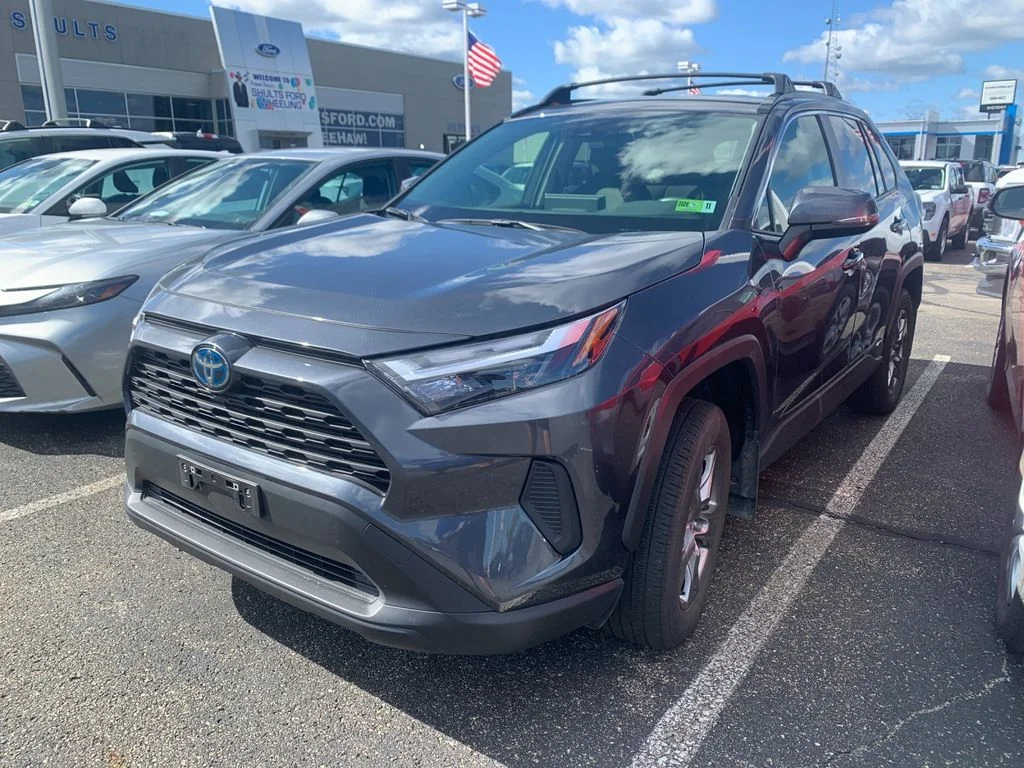 Used 2023 Gray Toyota LE image 5