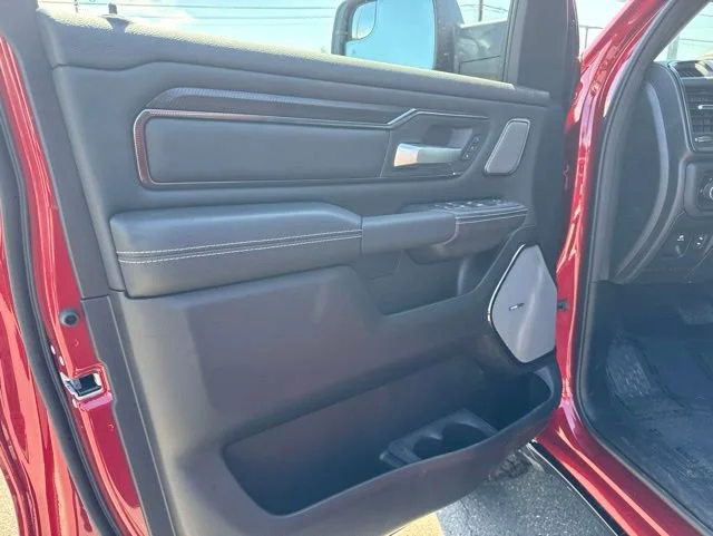 New 2026 Molten Red Pearl-Coat Exterior Paint RAM Rebel image 19